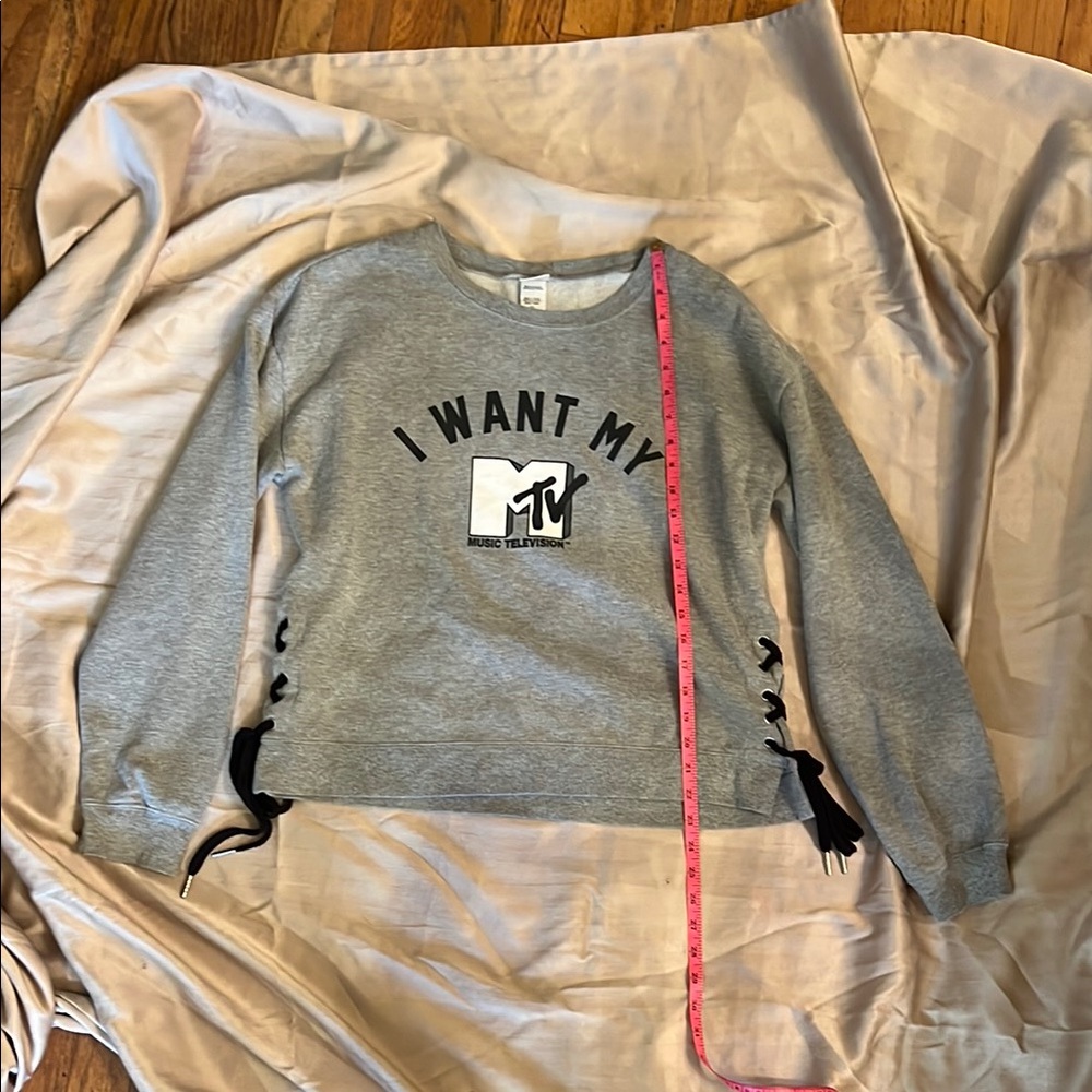 MTV Gray Heather Sweatshirt Sporty